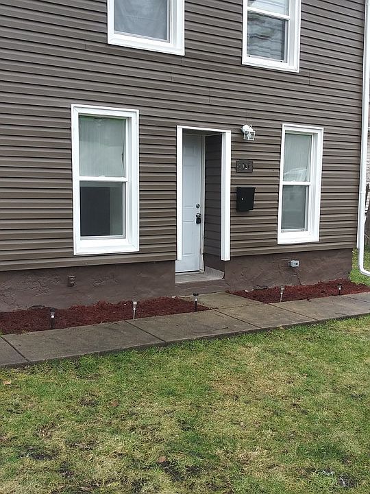 1st image of 1021 N Hickory St