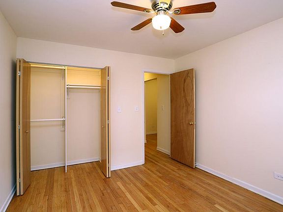 5th image of 6002 N Kenmore Ave APT 301