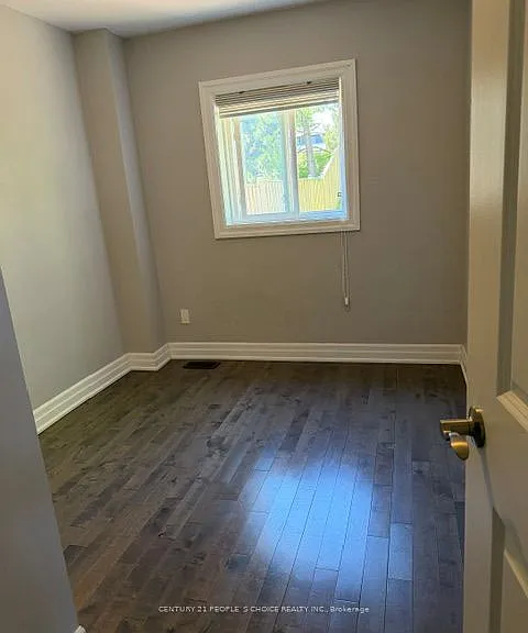2951 Salerno Cres — Photo 10