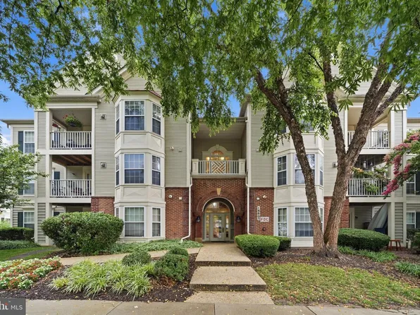 18805 Sparkling Water Dr #7/202, Germantown, MD 20874