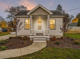 224 River St, Spring Lake, MI 49456