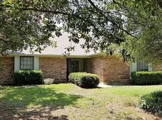 317 Ranchview Ct, Burleson, TX 76028