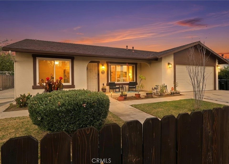1st image of 281 Eastwood Pl