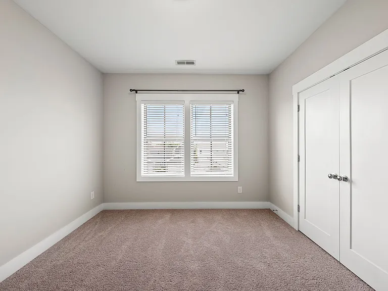 1813 Iron Mill Dr — Photo 38