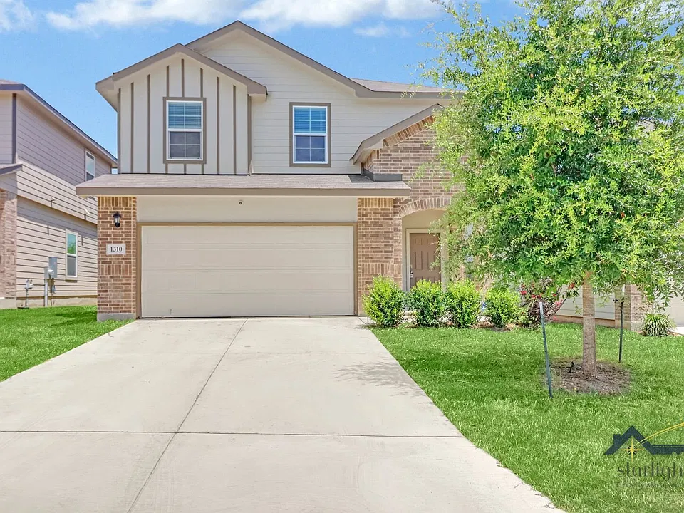 1310 Brown Pelican Way