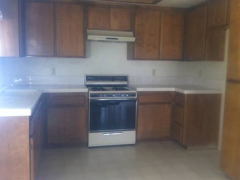 2nd image of 16548 Pawnee Rd