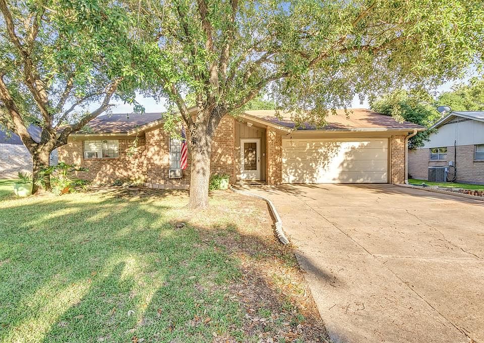 1st image of 3511 Oak Hill Dr