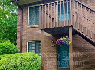 212 Ridge Forest Ct, Winston Salem, NC 27104