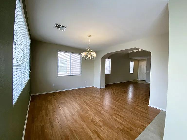 172 Flying Hills Ave — Photo 7