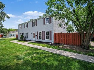 1801 Jamestown Cir, Hoffman Estates, IL 60169