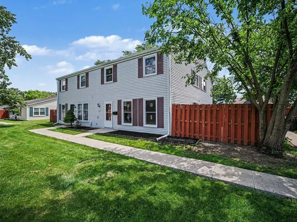 1801 Jamestown Cir, Hoffman Estates, IL 60169