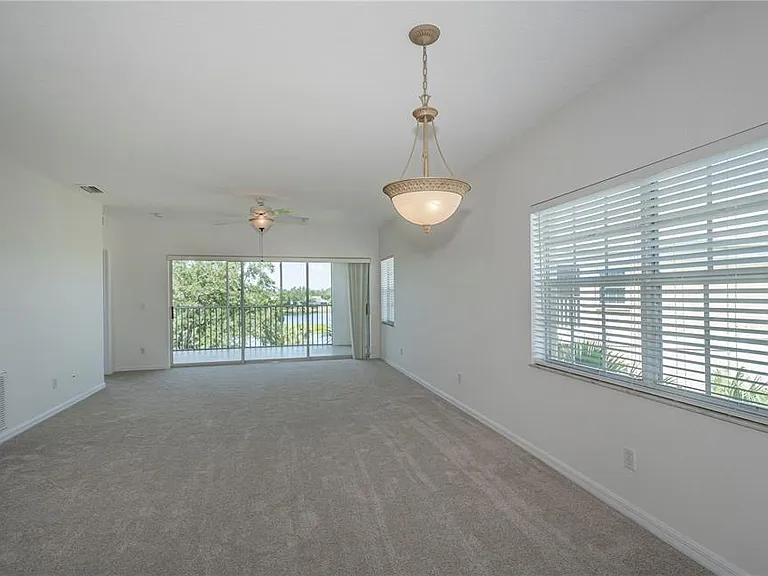 19355 Water Oak Dr #306 — Photo 5