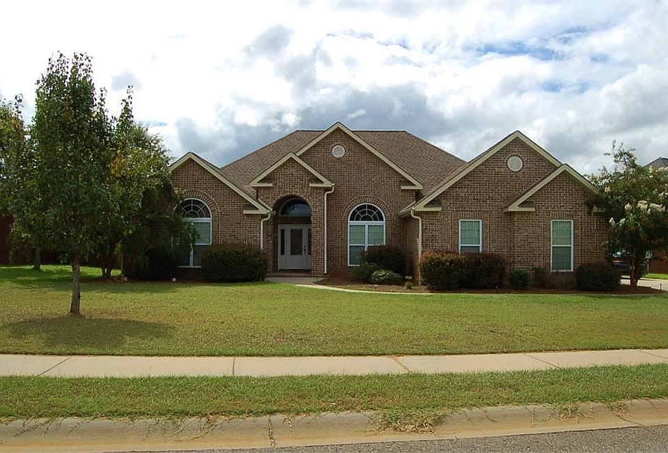 2nd image of 804 Huntwood Ln