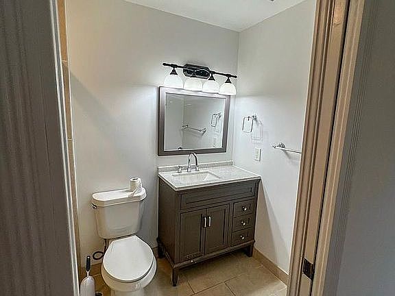 2nd image of 815 Hill Dr APT A