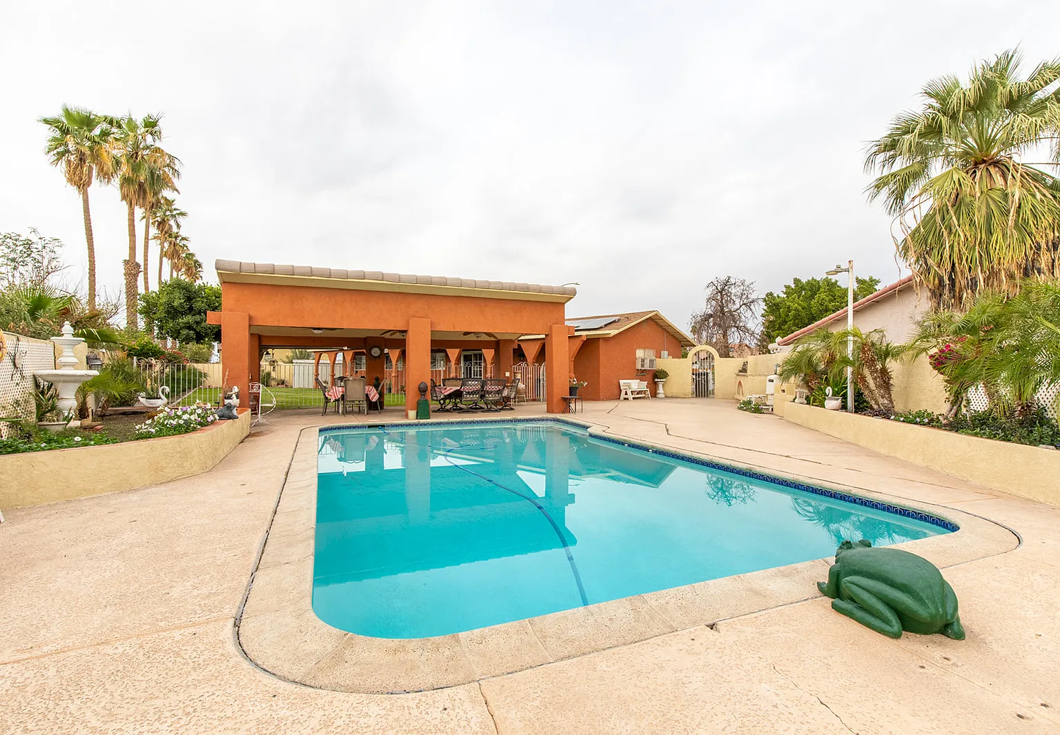 5 bed, 1792 sqft, $2,550 — Photo 1