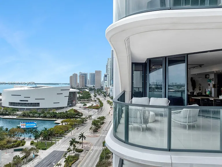 1000 Biscayne Blvd #1702 — Photo 13