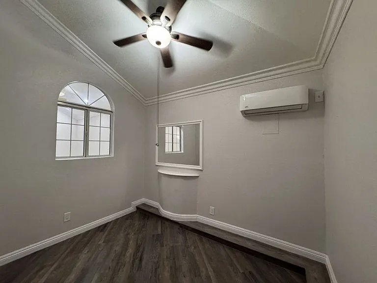 Alcantara Home Apts — Photo 93