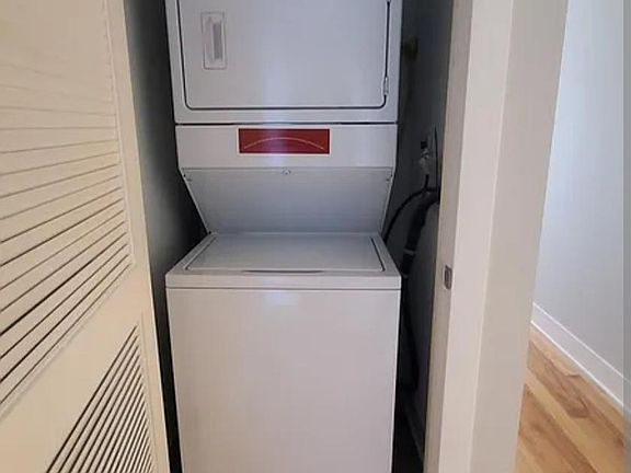 3rd image of 2124 N Bingham St #3