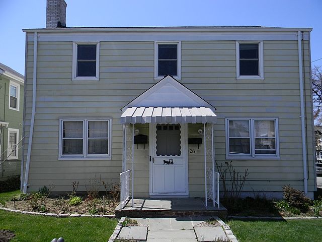 1st image of 28 Wolfle St