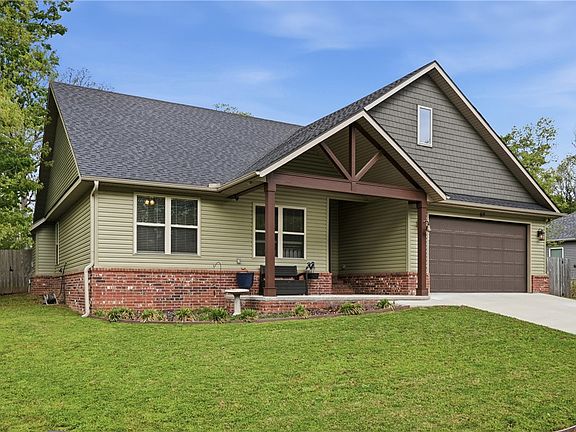 4th image of 69 Ayr Dr