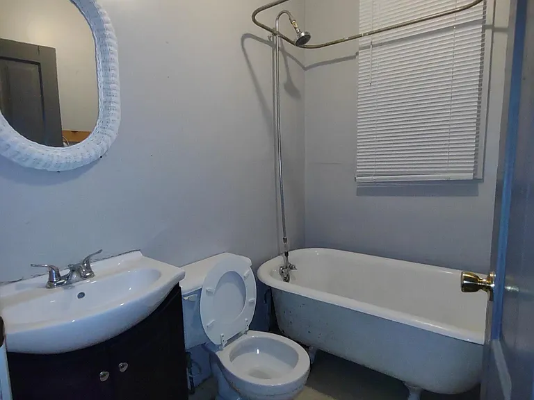 645 Charles Ave #1 — Photo 8