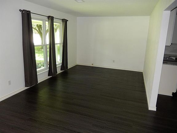 3rd image of 407 S Weatherred Dr