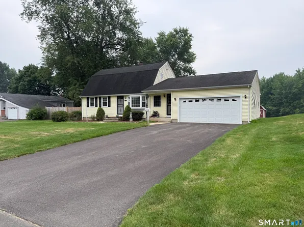 42 Sadler Street, Windsor Locks, CT 06096