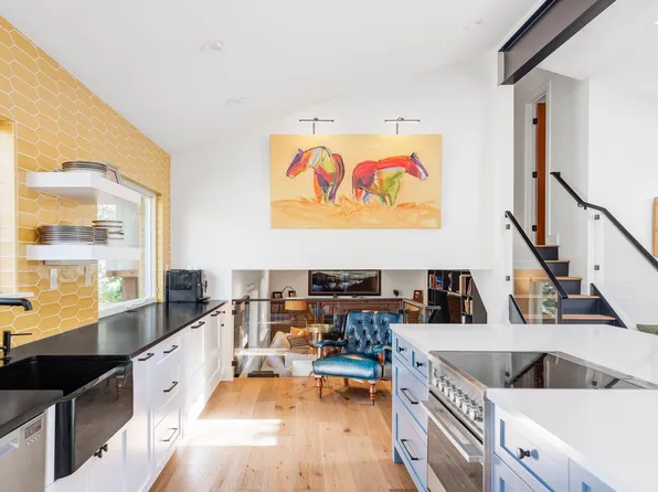 2203 Holyoke Dr, Boulder, CO 80305