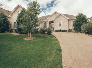 115 N Country Club Dr, Hendersonville, TN 37075