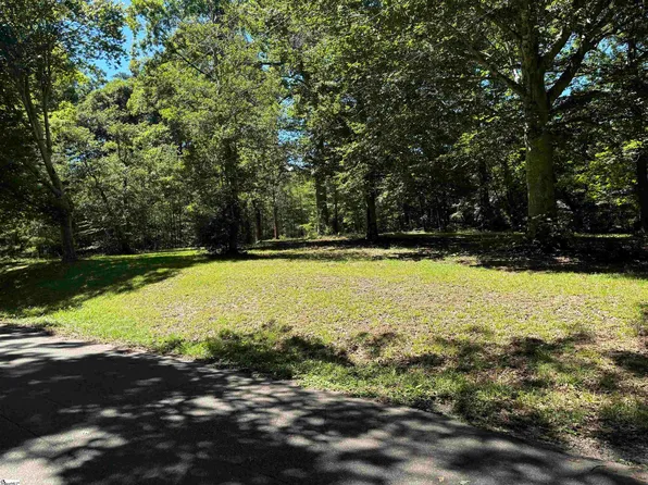 200 Sioux Dr, Greenville, SC 29605