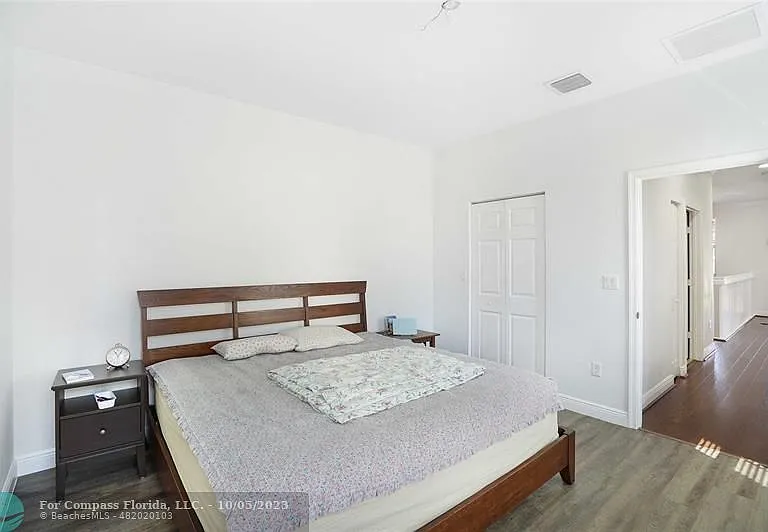14720 SW 11th St — Photo 34
