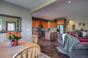 5th image of 1044 Corum Cir