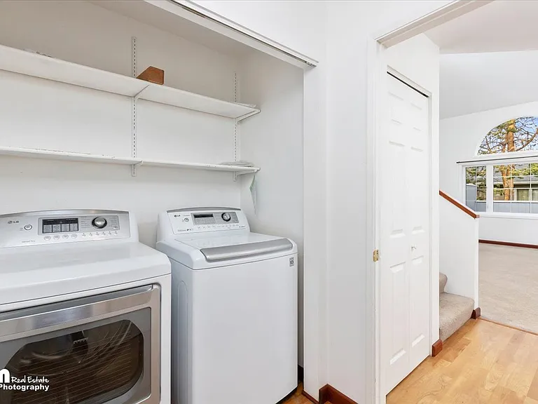1831 Commodore Dr — Photo 17