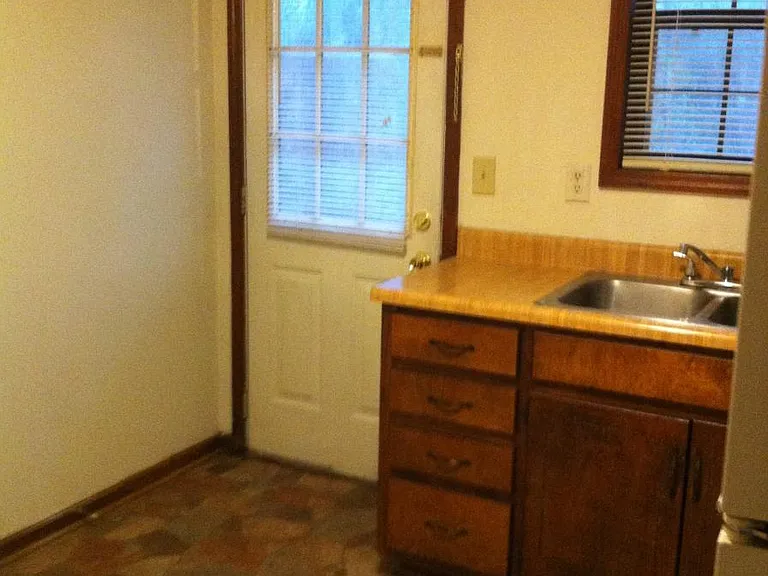 109 Jay Ln #A — Photo 6