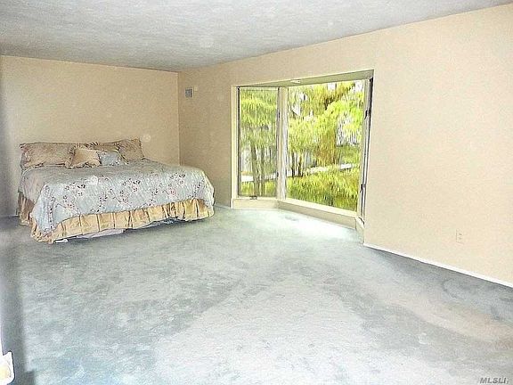5th image of 82 Country Dr