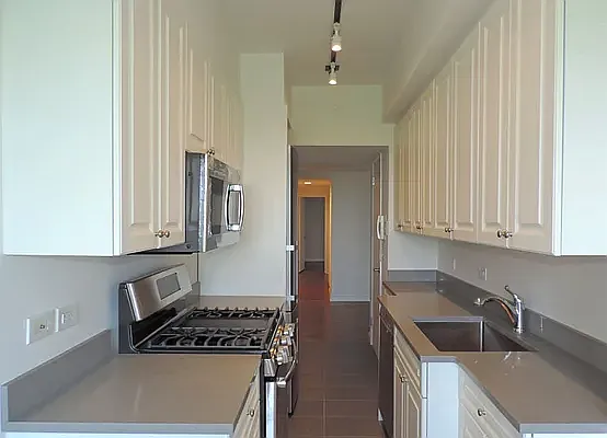 40 Central Park S #19C — Photo 2