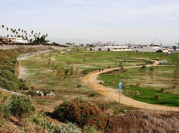 21st Park and Ocean 2 blocks nearby