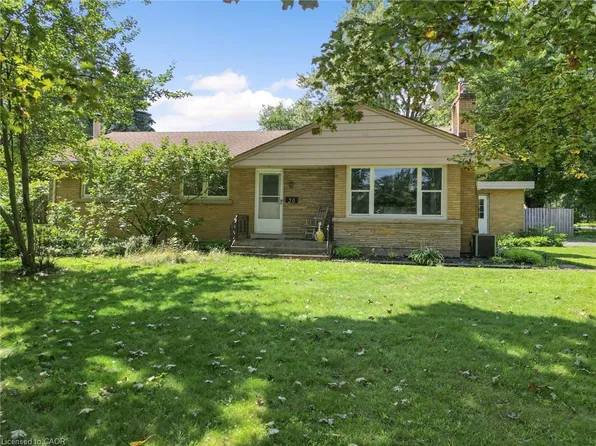 20 Alan Cres, Pelham, ON L0S 1J0
