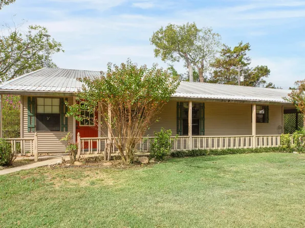 169 Hunter Ln, Krotz Springs, LA 70750