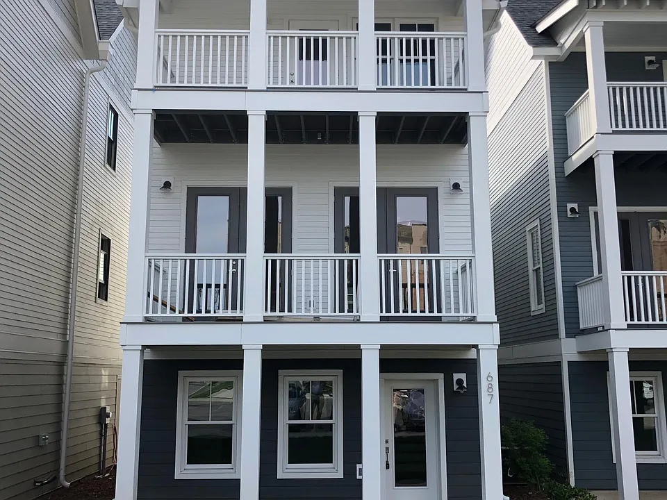 687 Mariner Way
