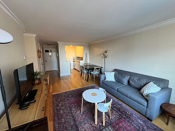 3rd image of 182 E 95th St APT 29B