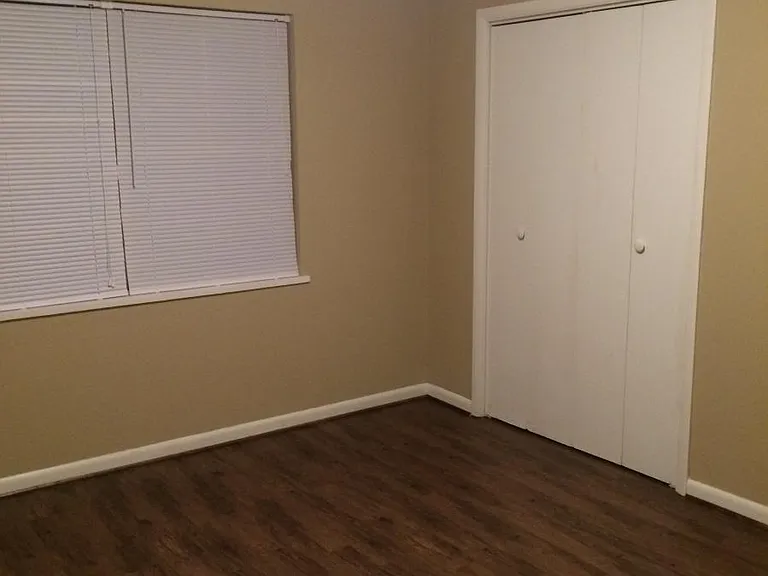 221 Mitchell St — Photo 5