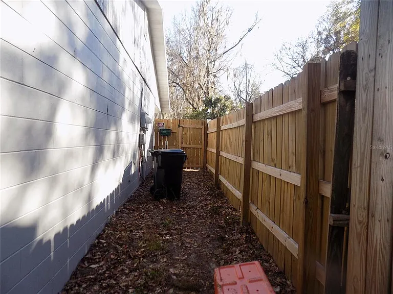6124 SW 10th Pl #A — Photo 20
