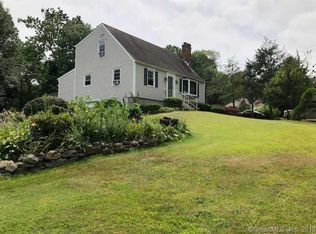 35 Whitewood Rd, Clinton, CT 06413