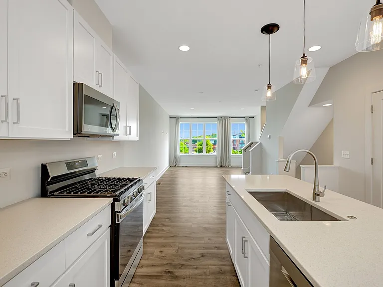 11247 Beaker St — Photo 15