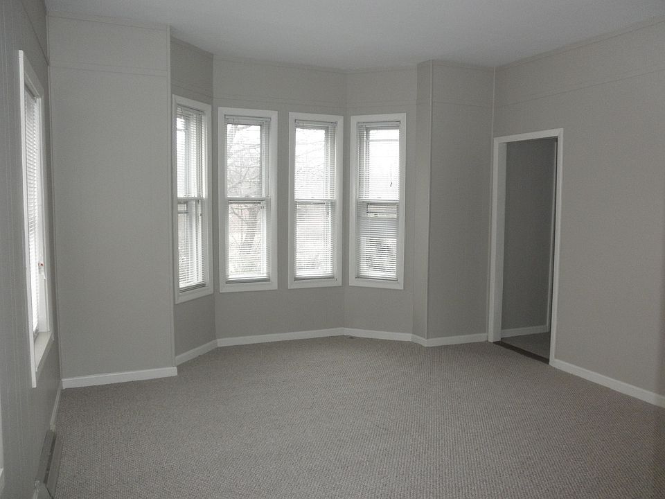 1st image of 16 Warren St #1