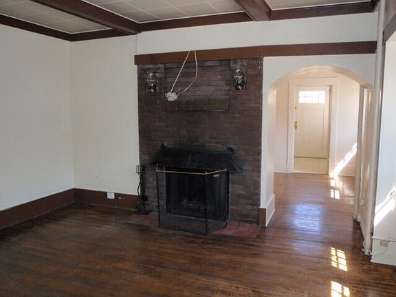 4th image of 528 Daly Ave #2