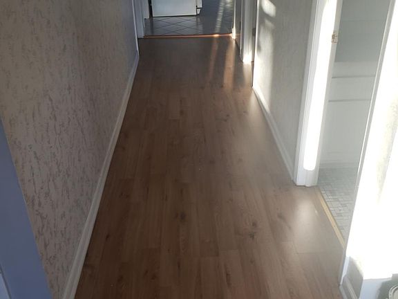 3rd image of 1509 N 16th Ave #1