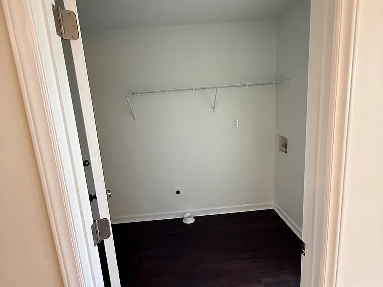 103 Wimbledon Ct — Photo 25