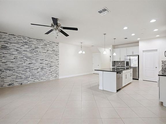 2nd image of 7474 Aloma Pines Ct